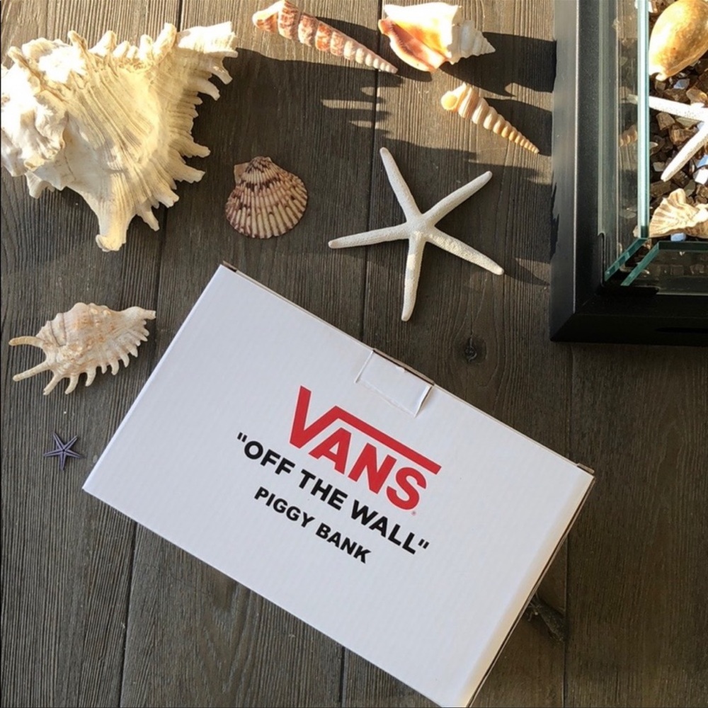 🔆VANS🔆PIGGIE BANK COLLECTIBLE - Picture 5 of 10